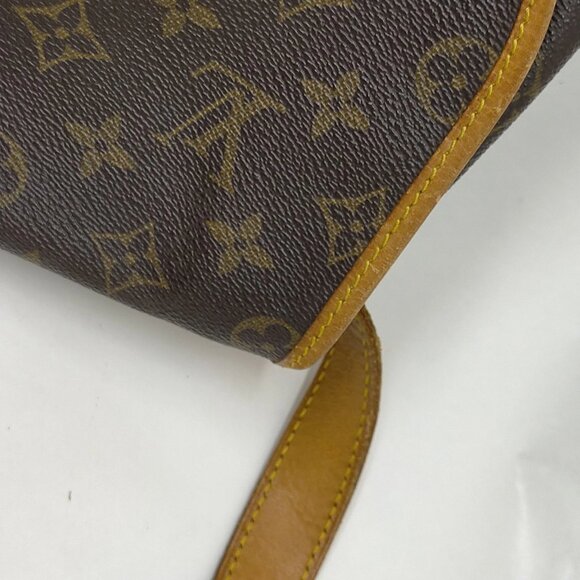 Authentic Louis Vuitton Saumur 35 Brown Monogram Crossbody Bag mon663-110925 - Picture 9 of 16